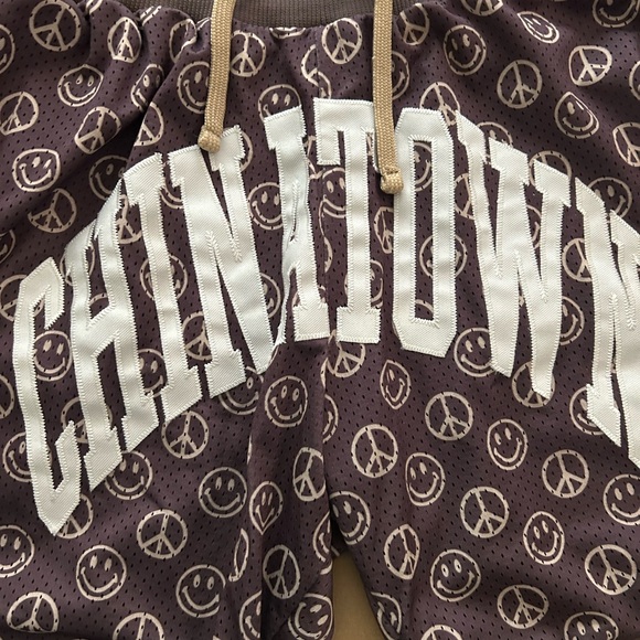 Chinatown Market shorts - Picture 4 of 12